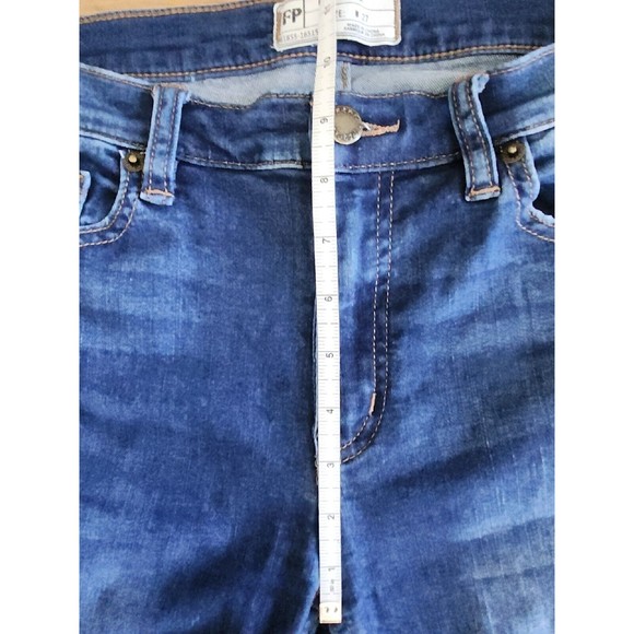 Free People Great Heights Frayed Jeans Medium Wash Distressed Size 27 - Picture 6 of 10